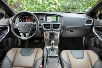 V40 Cross Country